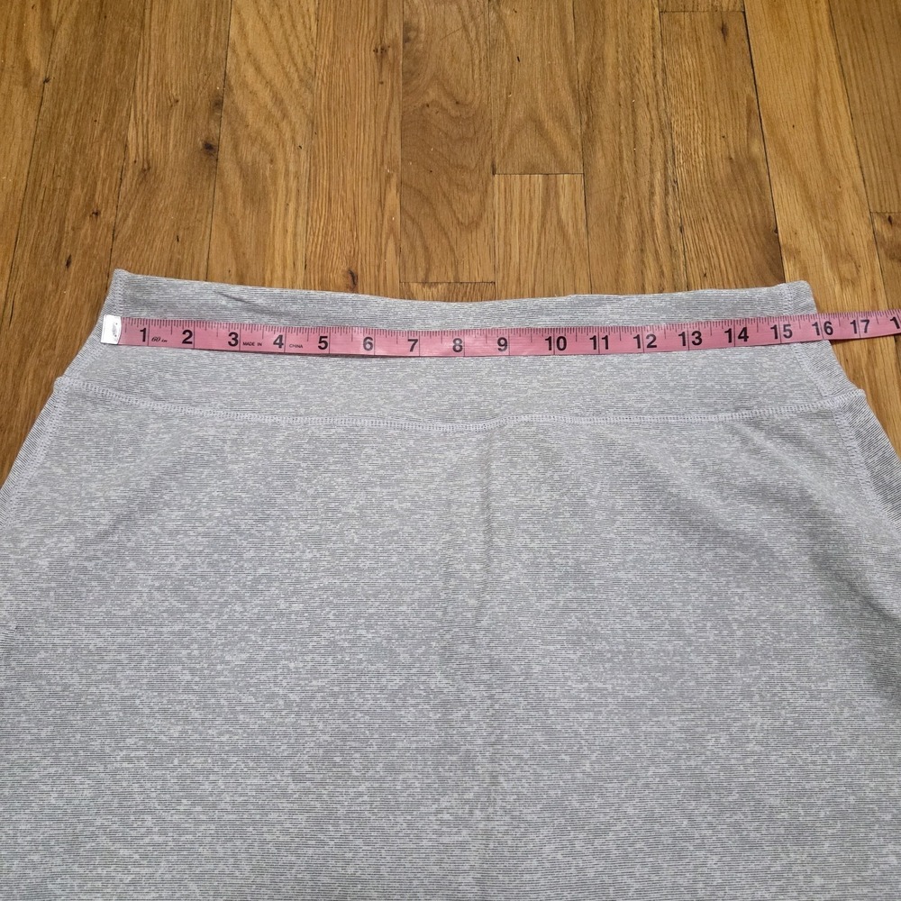 Duluth Trading Women Ultralite Performance Skort Gray Moisture Wicking Medium - Picture 6 of 7
